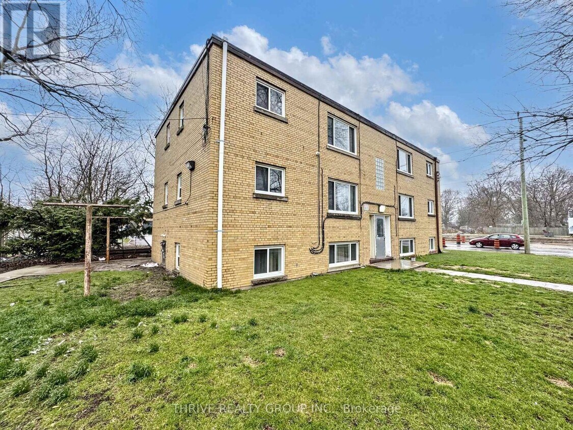 Photo principale - 57-57 Wellington Rd