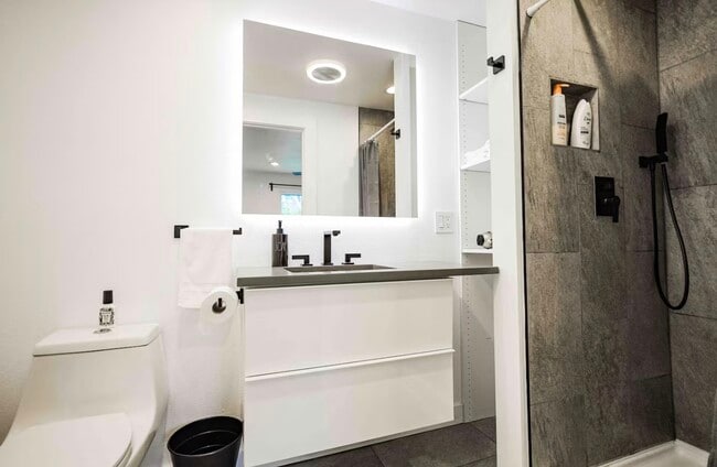 Foto del edificio - 4541 NE 19th Ave