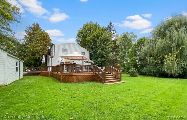 Building Photo - 2321 W Wattles Rd