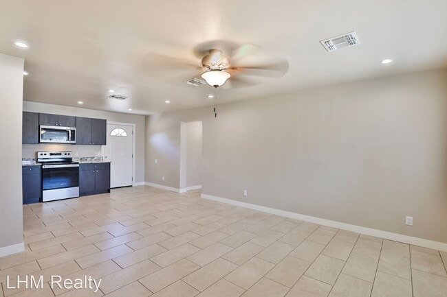 Building Photo - 3 br, 2 bath House - 2217 W Laurel Ln