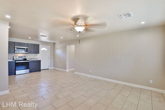 Foto del edificio - 3 br, 2 bath House - 2217 W Laurel Ln