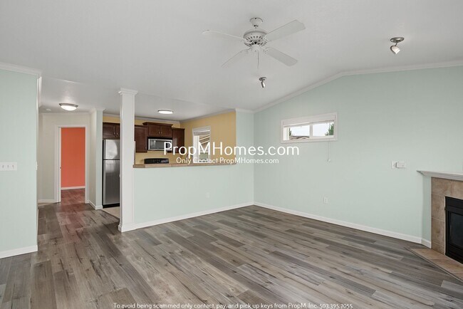 Foto del edificio - 15064 NW Central Dr