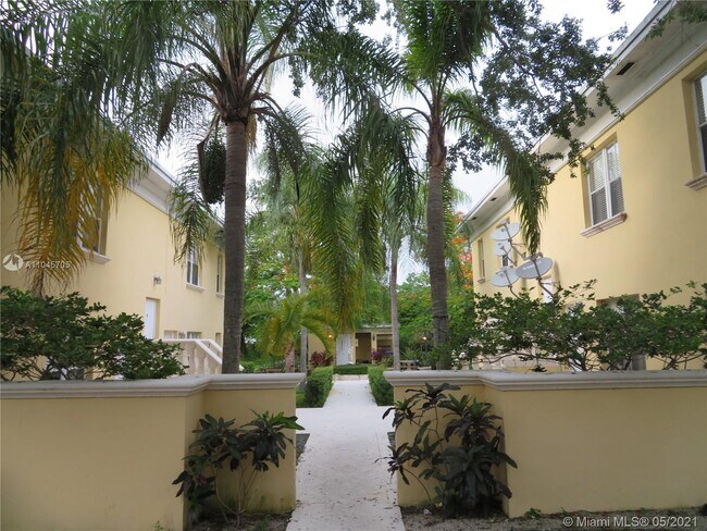 Foto del edificio - 3385 Franklin Ave