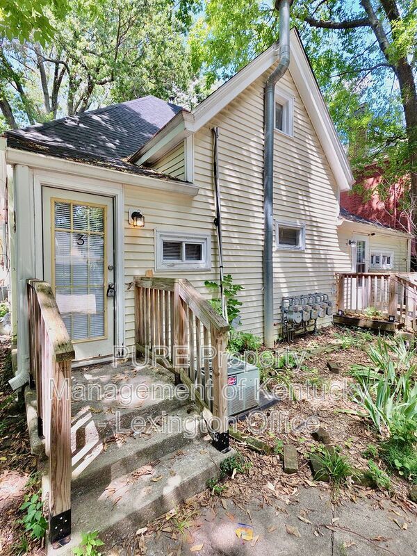 Building Photo - 168 Woodland Ave