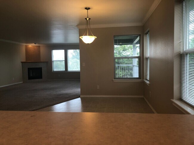 Foto del edificio - Walnut Grove 2 Bedroom, 2 Bath Condominium