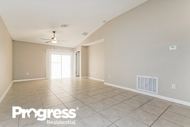 Building Photo - 15604 Greenleaf Bay St