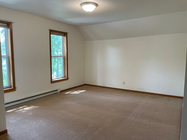 Sala de estar - 900 E Grand Ave