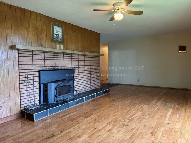 Foto del edificio - 3420 Prill Rd