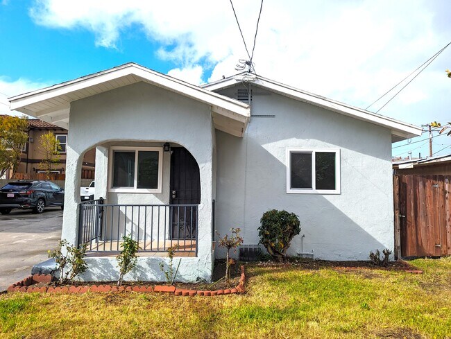 Foto del edificio - 4427 W 154th St