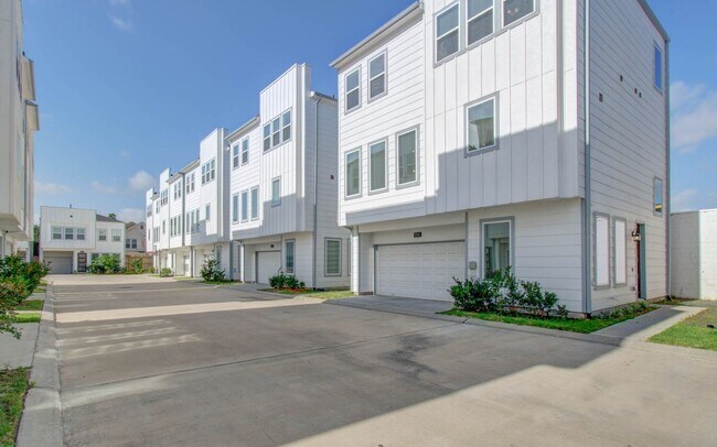 Foto del edificio - 1741 Cove Cres Ct