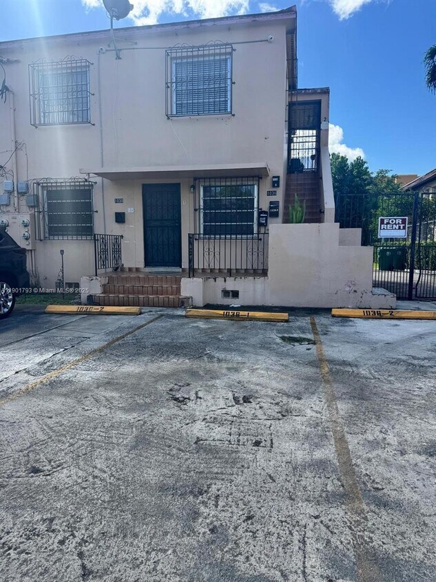 Foto principal - 1036 NW 3rd St