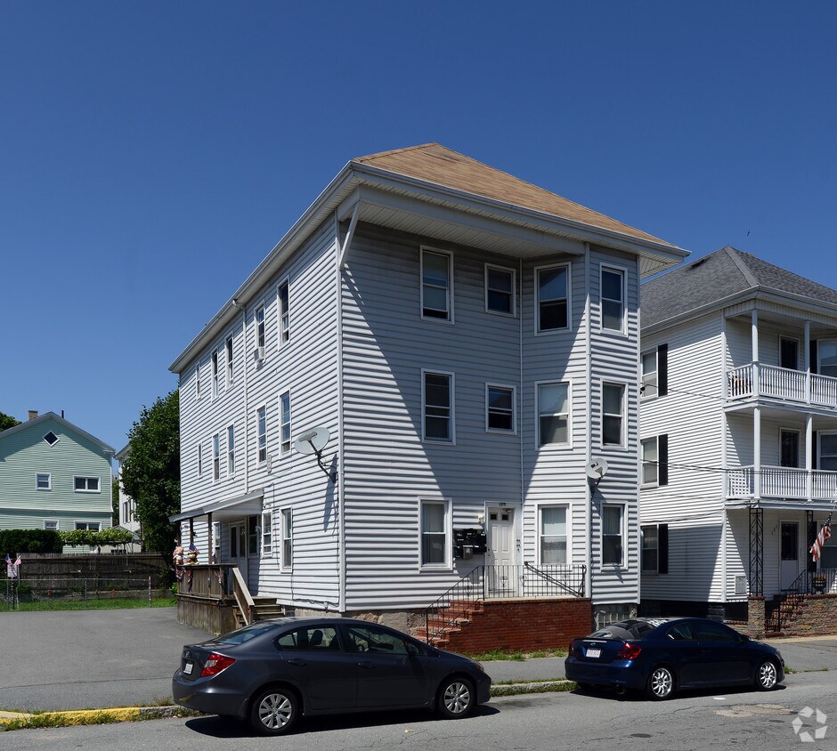 Primary Photo - 125 Collette St