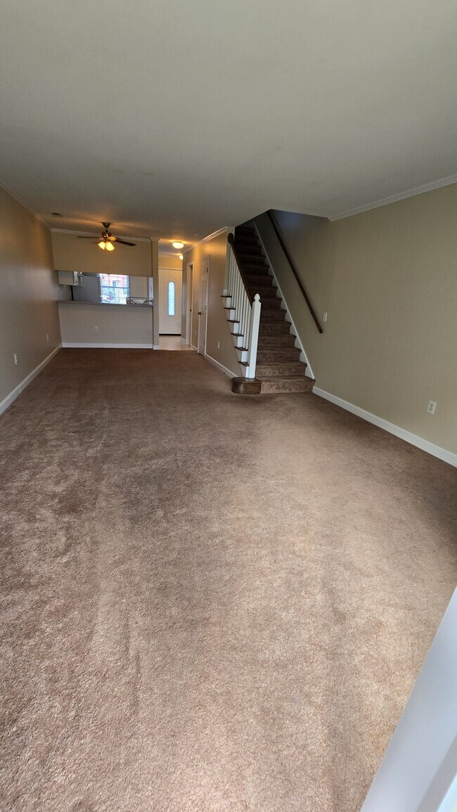 Living room/to dining room from back - 914 Hillside Dr S