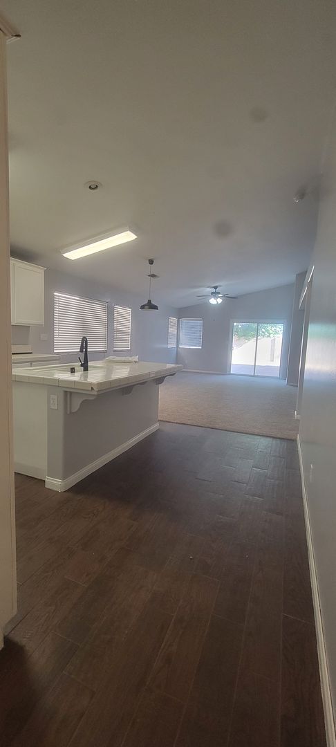 Building Photo - 6627 Silver Moon Dr