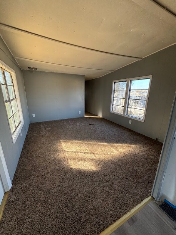 Foto del edificio - 100 Hidden Valley Dr