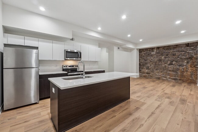 Building Photo - The Biggest & Most Private Apartment in th...