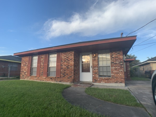 Building Photo - 2656 Tifton Ave