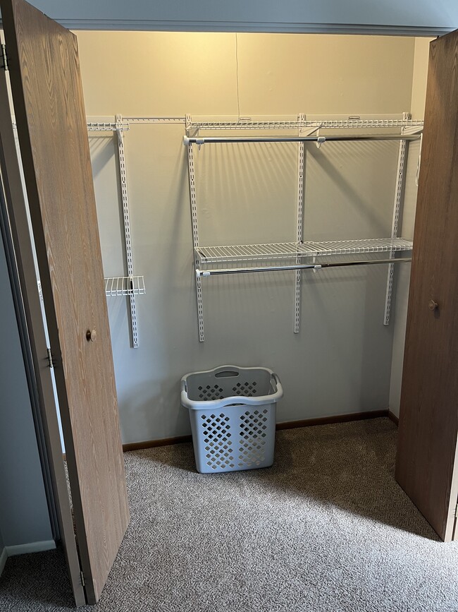 Large Master Closet - 102 Hartford Ct