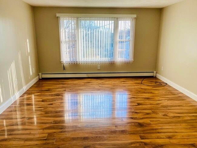 Living room - 49 Hamilton St