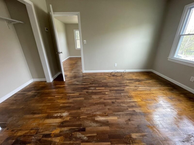 Foto principal - 610 E 8th St