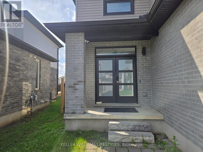 Building Photo - 1722 Applerock Ave