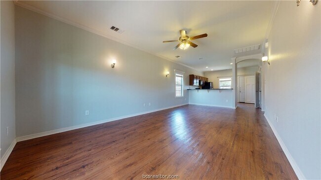 Foto del edificio - 2501 Horse Shoe Dr