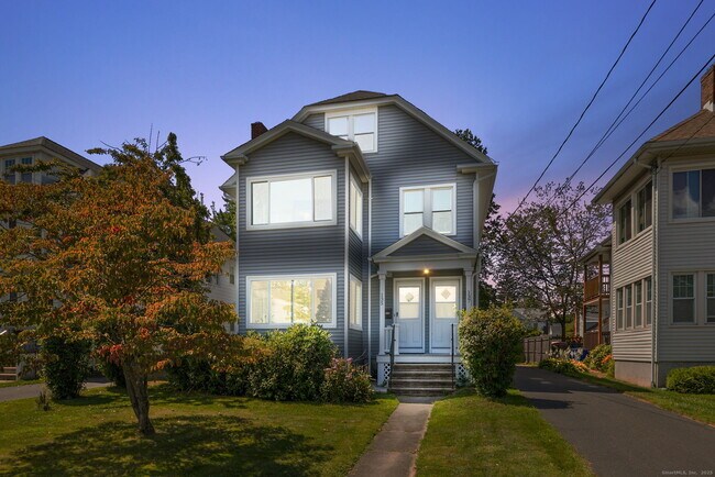 Building Photo - 135 Dover Rd