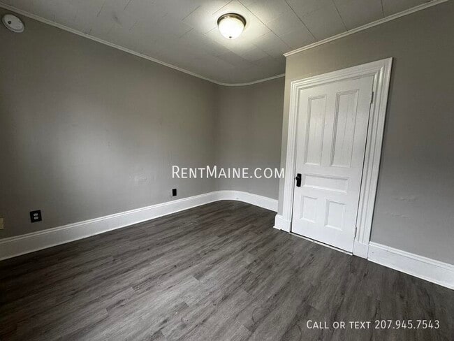 Building Photo - 33 Summer St