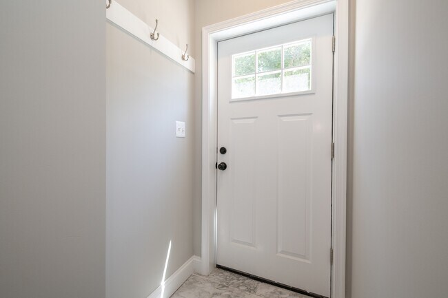 Building Photo - 1 W Barney St