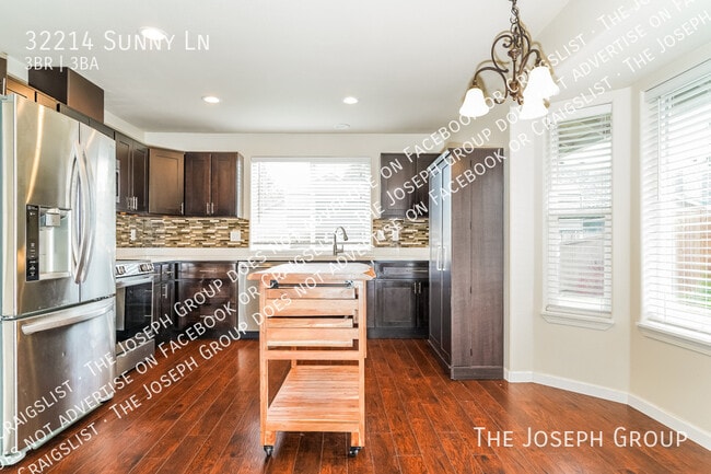 Foto del edificio - 32214 Sunny Ln