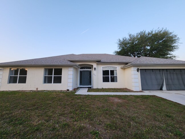 Building Photo - Port St. Lucie Pool Home for rent