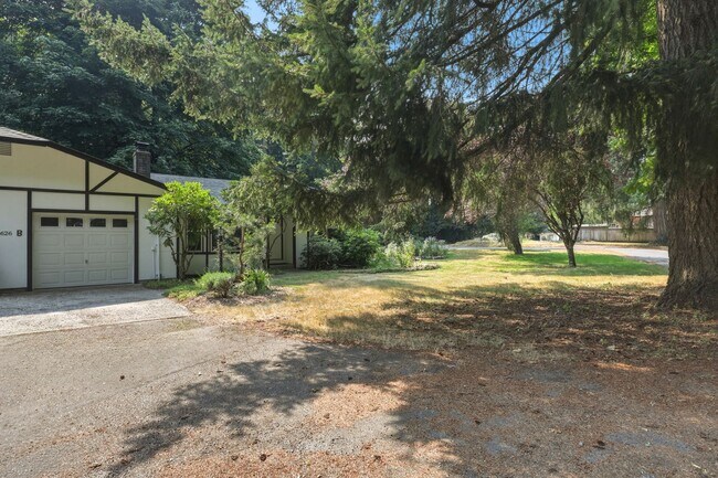 Foto del edificio - MOVE IN READY NOW! 2 bed 1 ba - Great location! Tumwater School District.