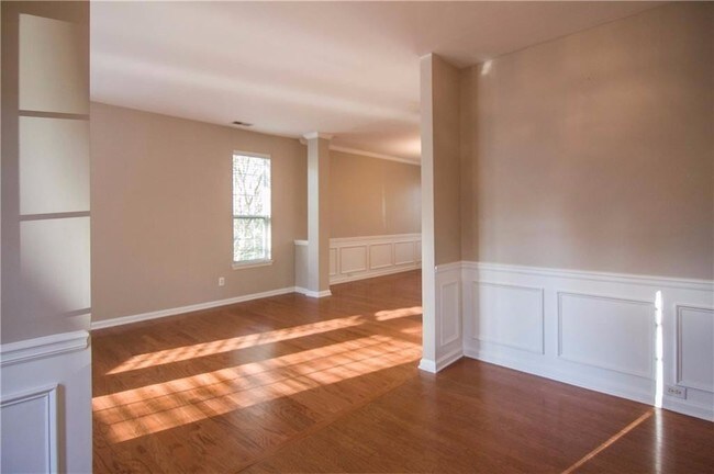 Building Photo - 437 Holland Springs Dr