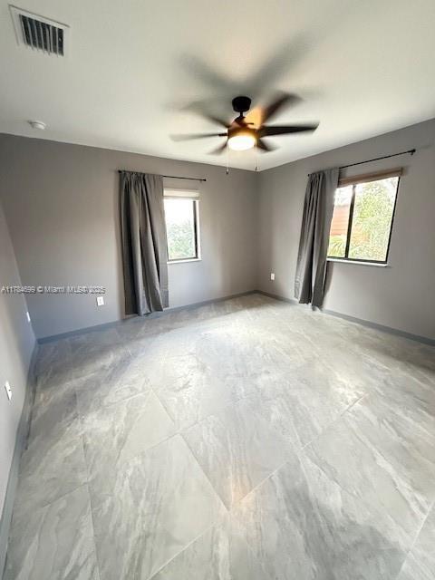 Foto del edificio - 5 bedroom in Opa locka FL 33054
