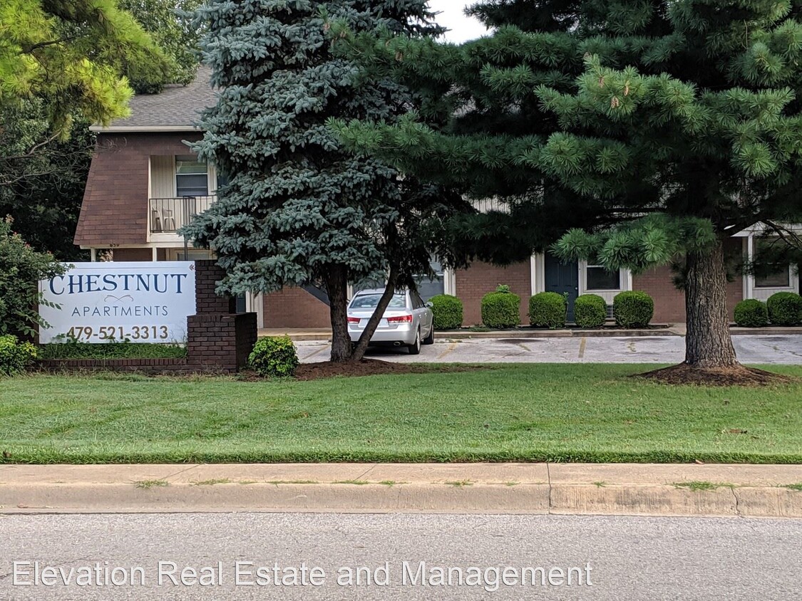Primary Photo - 1 br, 1 bath Apartment - 650 W. Poplar Street