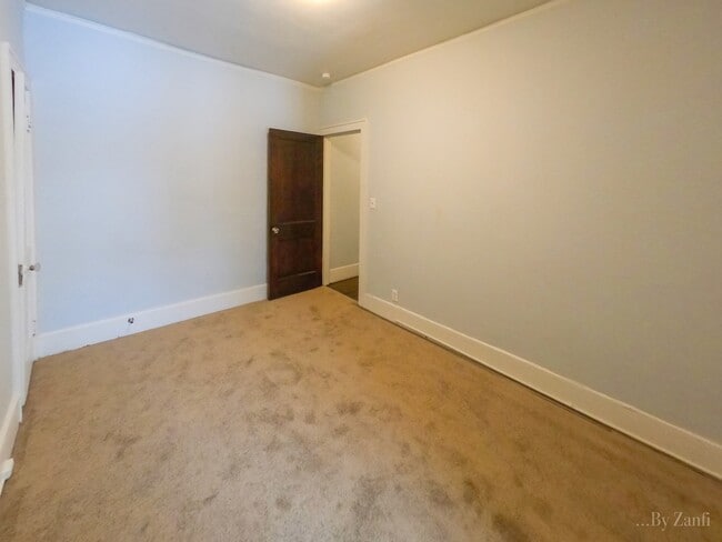 Building Photo - 1261 Pennsylvania St