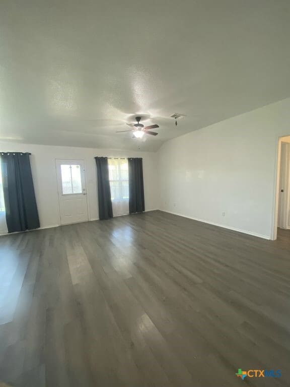 Building Photo - 2708 Hector Dr