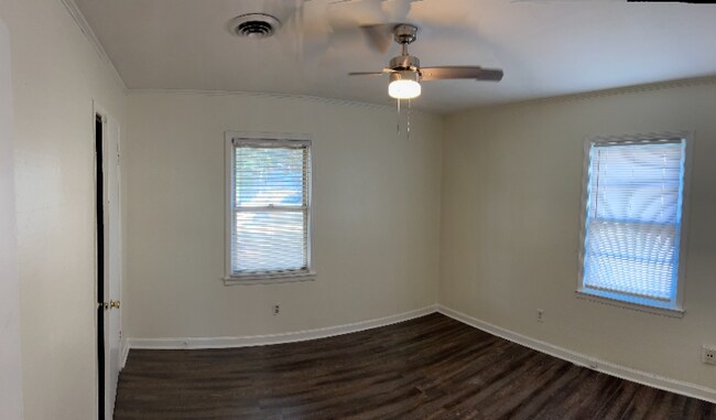 Foto del edificio - 4838 Durbin Ave