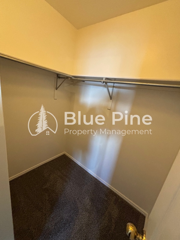 Building Photo - 2139 Meppen Dr