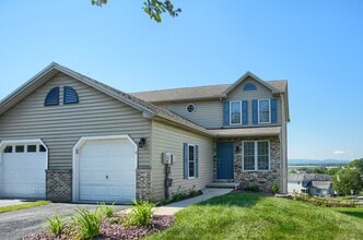 Building Photo - 9 Lenox Ct