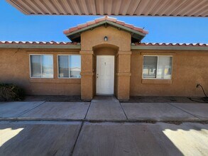 Building Photo - 73484 El Paseo Dr