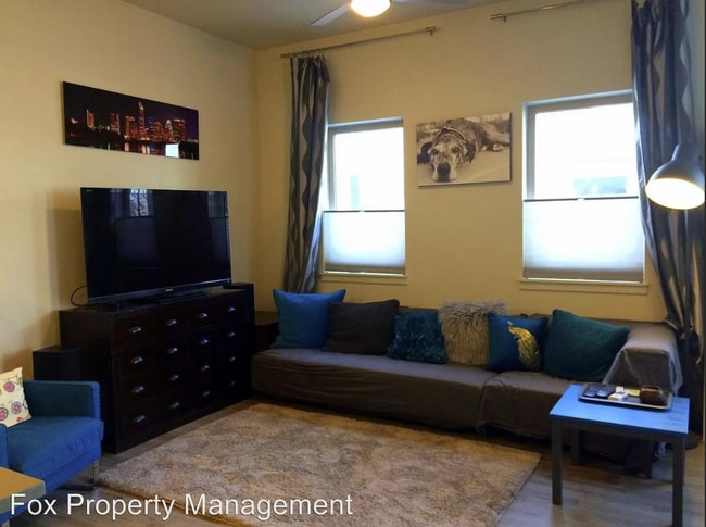 Building Photo - MOVE IN SPECIAL  One Bedroom in Nickel Fla...