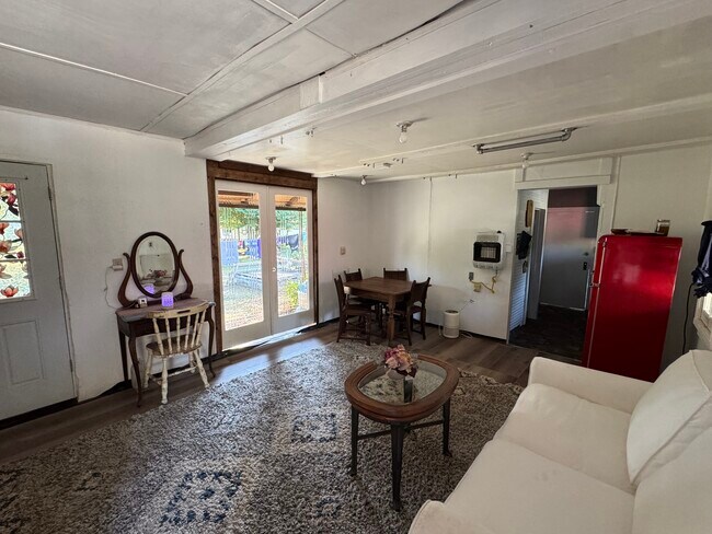 Foto del edificio - 16218 Vashon Hwy SW