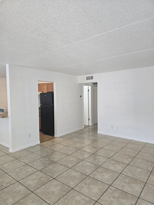 Photo - 415 N Halifax Ave (Daytona Beach, FL)