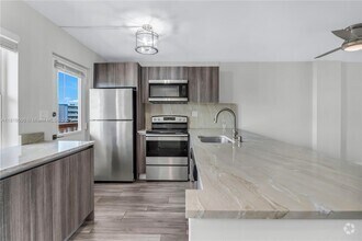 Building Photo - 505 E Dania Beach Blvd