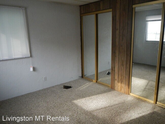 Building Photo - 3 br, 1.5 bath House - 1221 E Lewis St