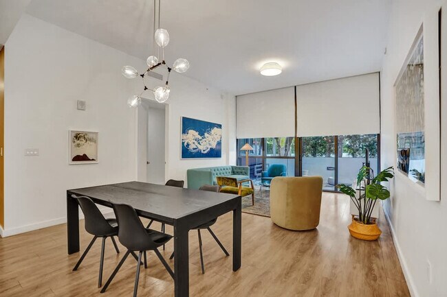 Building Photo - 1220 17th St