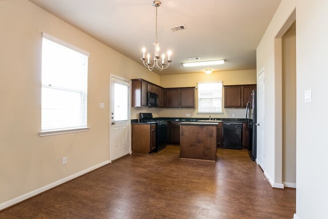 Foto del edificio - 3350 Allington Ct