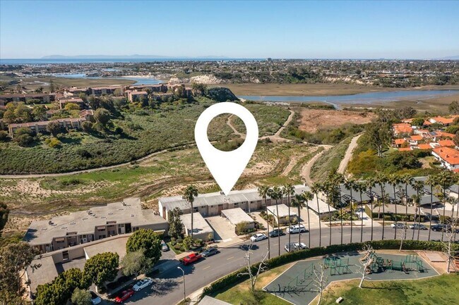 Foto del edificio - 745 Domingo Dr