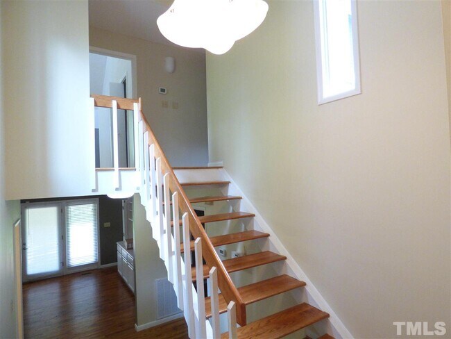 Building Photo - 913 Cedar Fork Trail